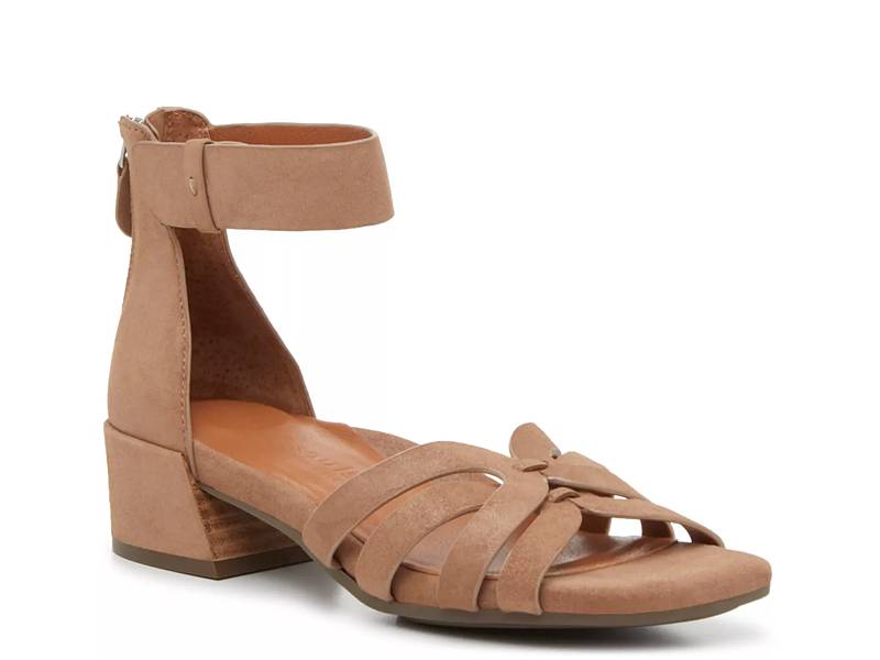 Sofft milan store block heel sandals