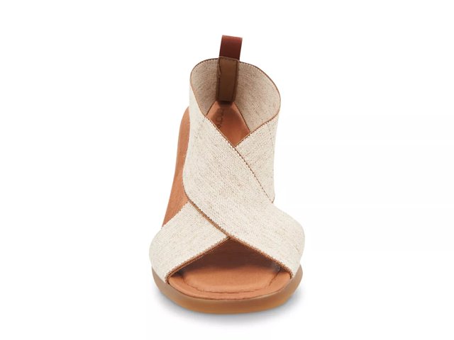 Naira Sandal