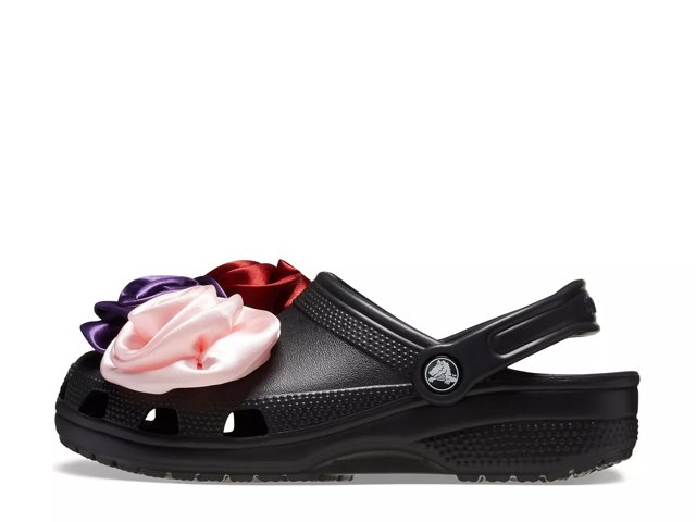 ★CROCS★ Public Classic Rosette Clog BK 24SUCL210388 24SUCL Crocs Classic Rosette Clog - Free Shipping | DSW