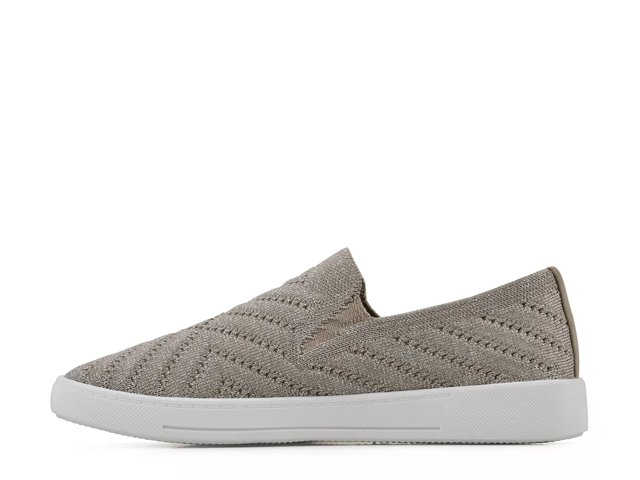 White mountain sneakers store
