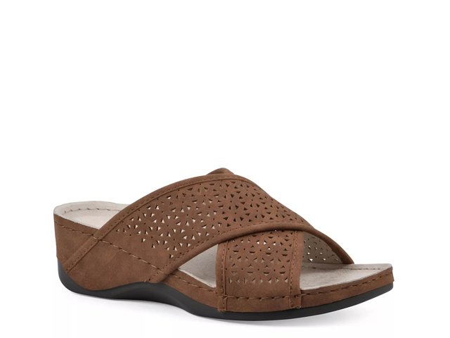Cliffs by white mountain white sandals store