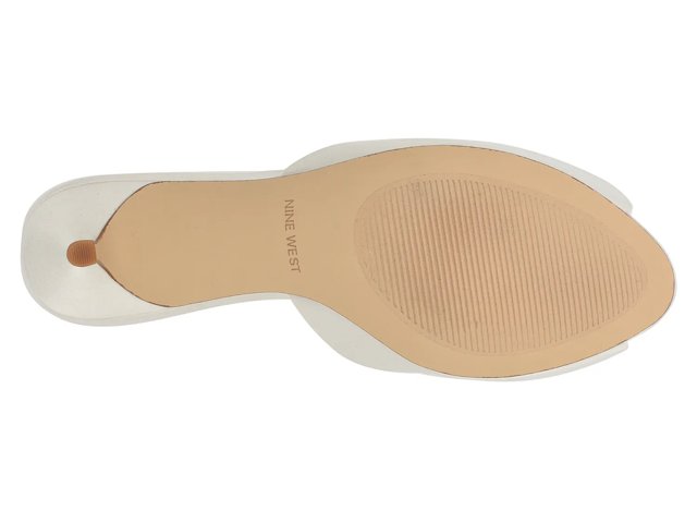 Nine West*きれいなシルエット*ピンヒール*ミュール/Luvlie Amazon.com | Nine West Women's Luvlie3 Heeled Sandal, Barely