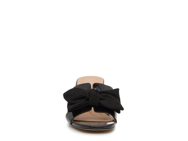 Adrienne Vittadini Arnoldo Sandal