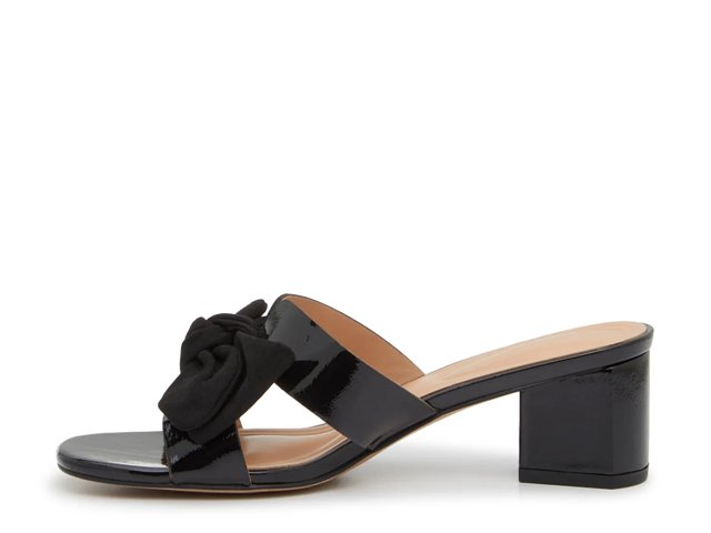Adrienne Vittadini Arnoldo Sandal