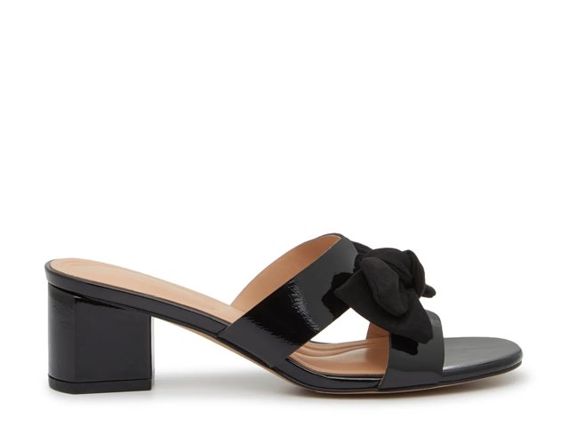 Adrienne Vittadini Arnoldo Sandal