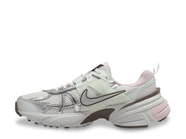 Nike V2K Run Sneaker - Women's - Free Shipping | DSW