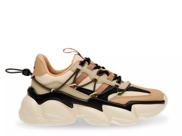 Steve Madden Spectator Bungee Jogger Sneaker