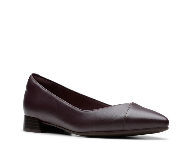 Clarks flats dsw clearance
