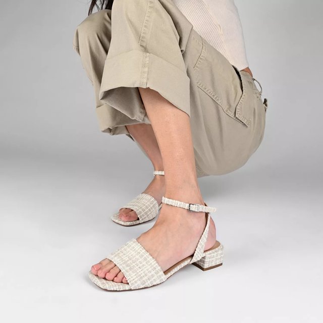 Journee collection petra bootie discount