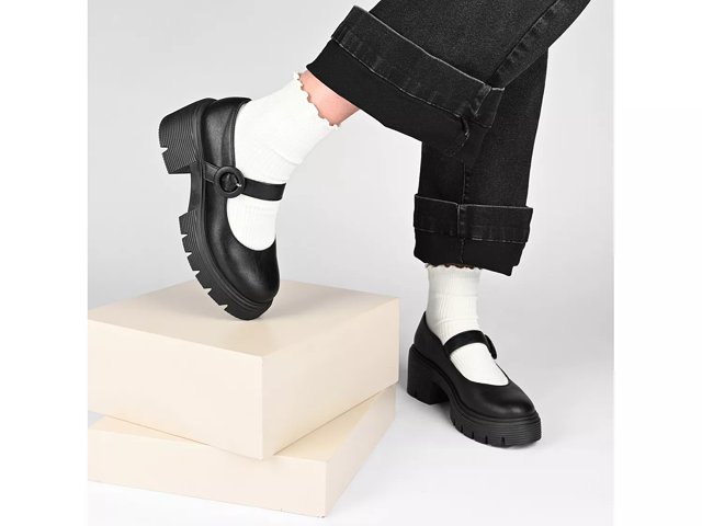 Journey collection shoes store