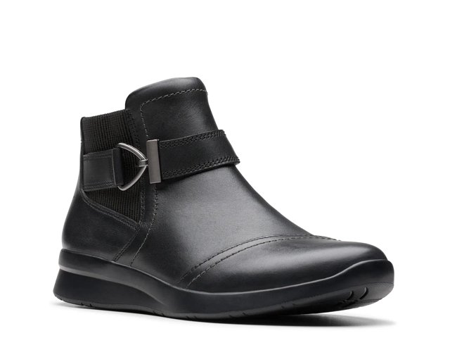 Clarks Ellowyn Strap Women s Leather Ankle Boots Size 6 Black