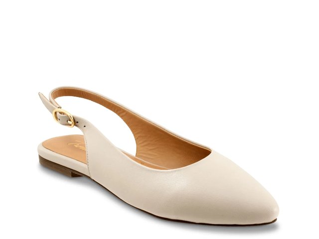 Trotters Evelyn Flat - Free Shipping | DSW