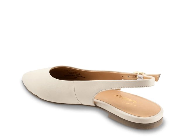 Trotters Evelyn Flat - Free Shipping | DSW
