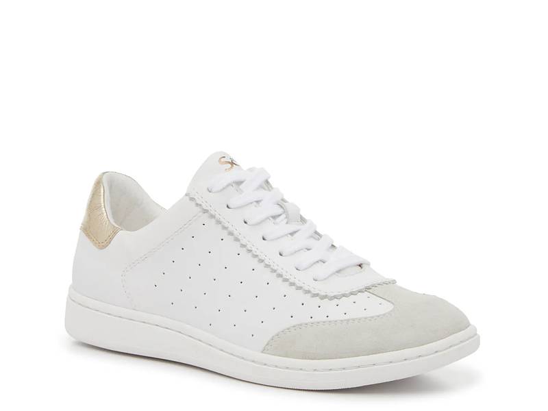 Regina Sneaker