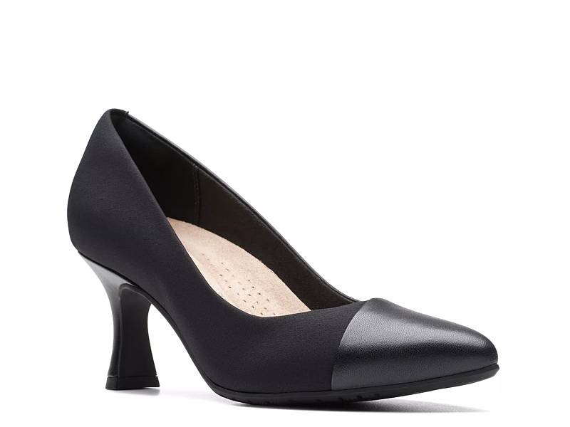 Clarks store pumps dsw