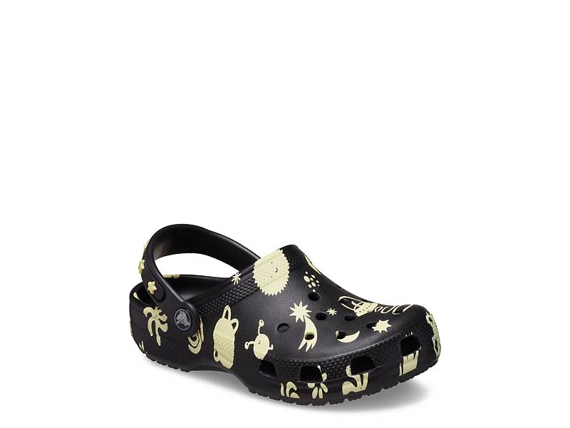 Crocs Classic Graphic Clog - Kids' - Free Shipping | DSW
