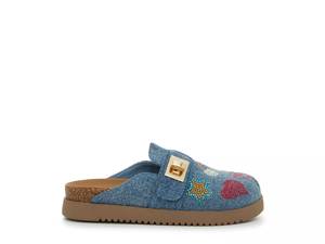 Click to shop kids' clogs at DSW Designer Shoe Warehouse.