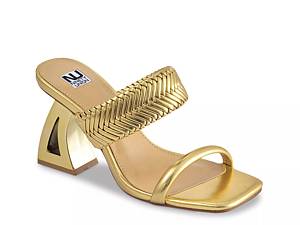 Mustard best sale heels dsw