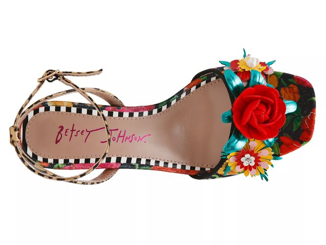 Fergie sandals clearance