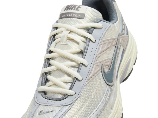 Vintage nike initiator best sale