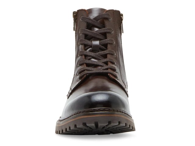 Saal Boot