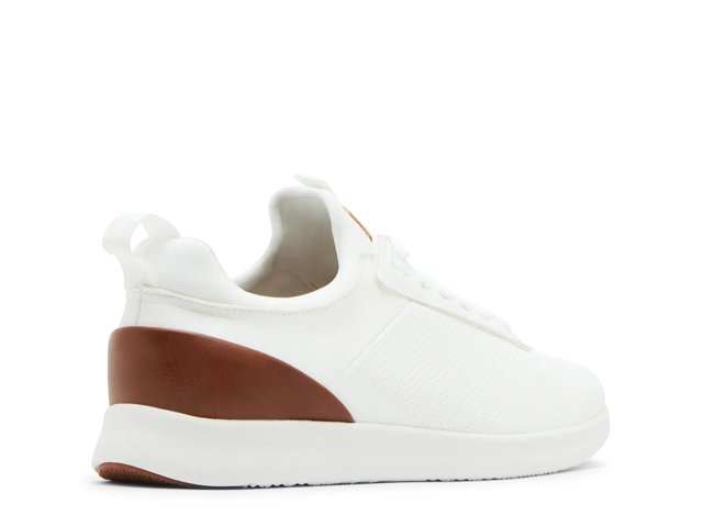 Steve Madden Striklr Sneaker