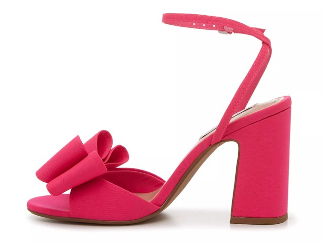 Steve Madden Effective Sandal