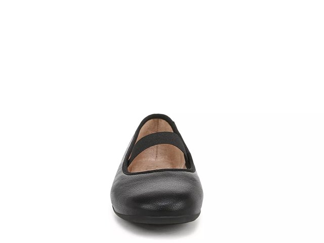 Naturalizer flats dsw discount