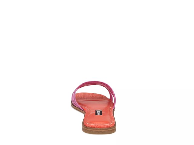 【NINE WEST】Dynasti エンブレス フラットサンダル Amazon | Nine West レディース Dynasti フラットサンダル
