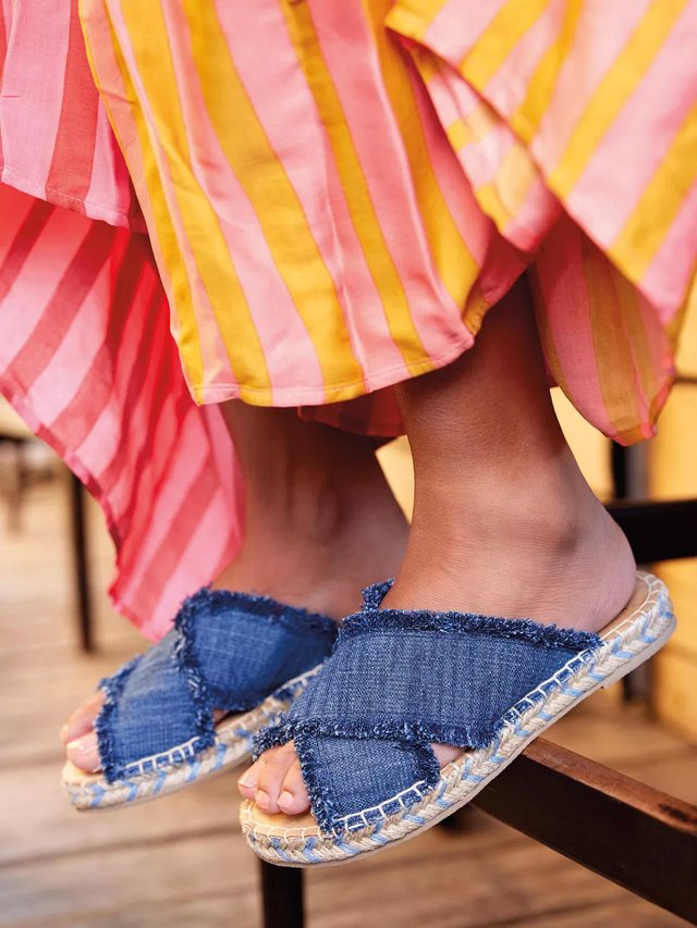人気ブランド★ 2020SS新作!! ♪Minnetonka♪ Sadira Minnetonka Pepper Espadrille Sandal - Free Shipping | DSW