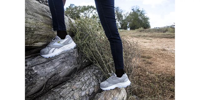 Reebok aztrek womens clearance