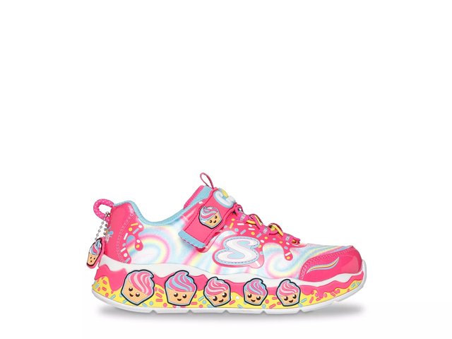 Skechers emoji 2025