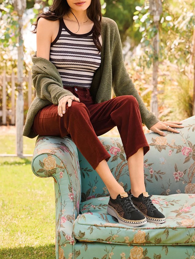 ルミエール コグスワーズ Skechers Bellevue Wilshire Blvd Slip-On Sneaker - Women's