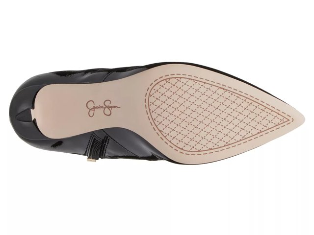 JESSICA SIMPSON*シャープなライン*ショートブーツ*Donatela Jessica Simpson Donatela Bootie - Free Shipping | DSW