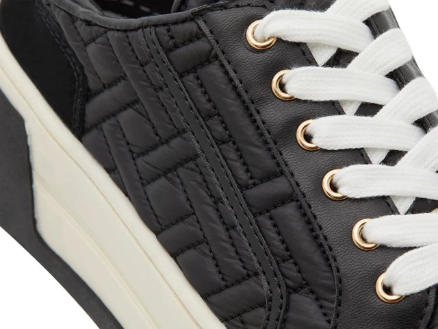 あんなす Vince Camuto Arynahs Platform Sneaker - Women's - Free