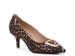 Womens Easy Street Zaylee Leopard deals Pumps(size 9.5)