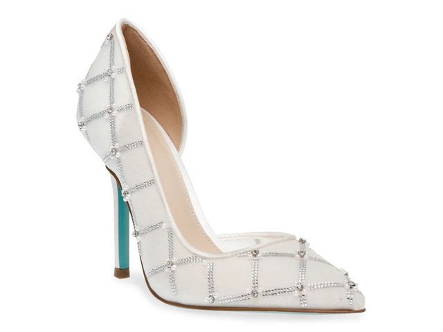 Betsey Johnson Cruze Pump