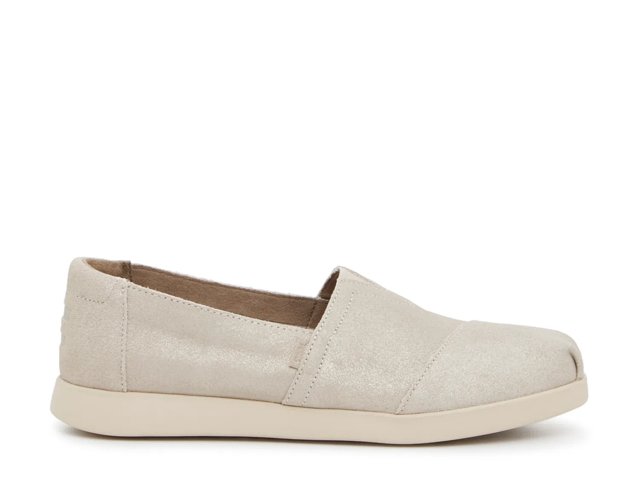 TOMS has Women s Rose Gold Metallic