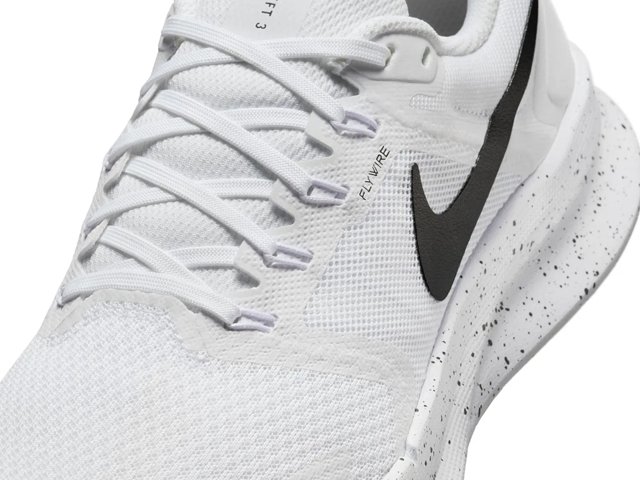 ◆正規品◆NIKE RUN SWIFT 3 WHITE(W)◆関税/送料込◆男女共用◆ Nike Run Swift 3 Running Shoe - Women's - Free Shipping | DSW