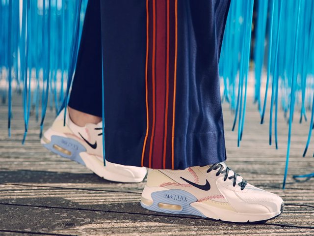 かわいい！Sale!入手困難! NIKE AIR MAX PRE-DAY Women's かわいい！Sale!入手困難! NIKE AIR MAX PRE-DAY Women's (Nike