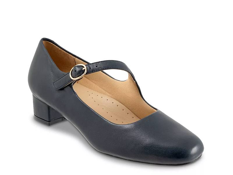 Journee Collection Okenna Mary Jane Pump - Free Shipping | DSW