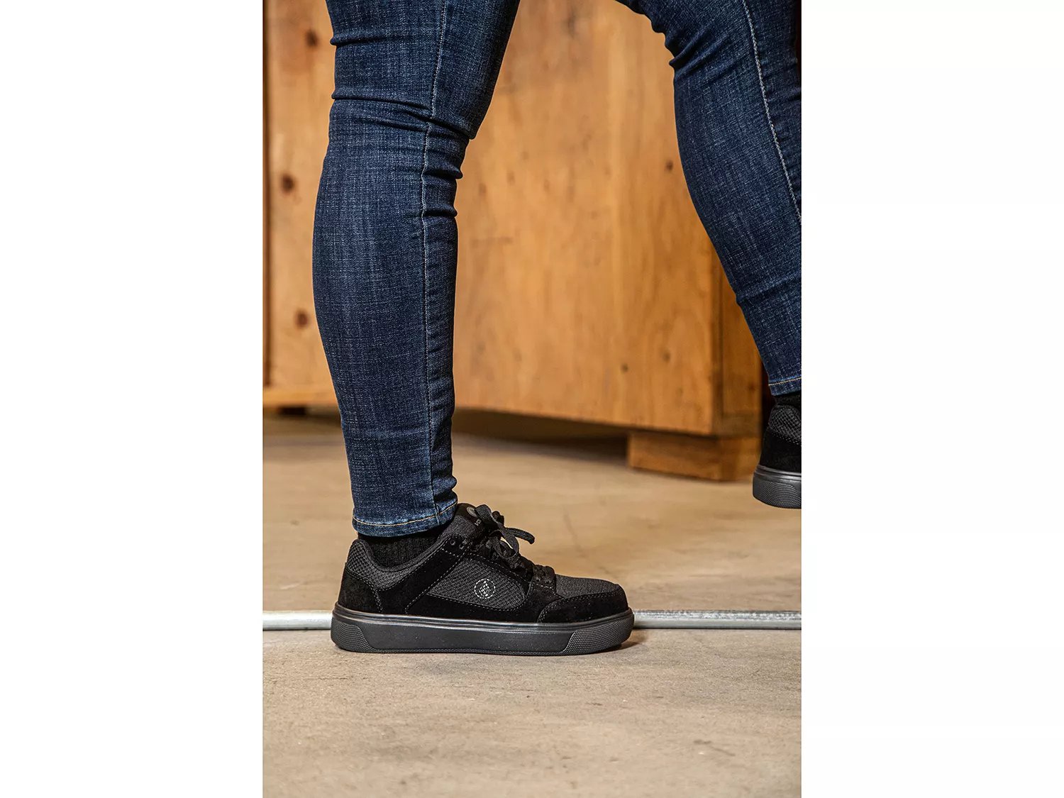 Evolve Composite Toe Work Sneaker - Women's