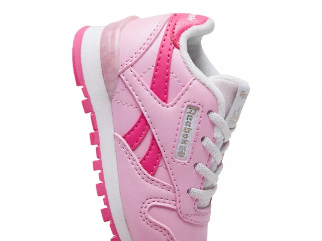 Reebok npc ii trainers with pink heel brauch and sole detail