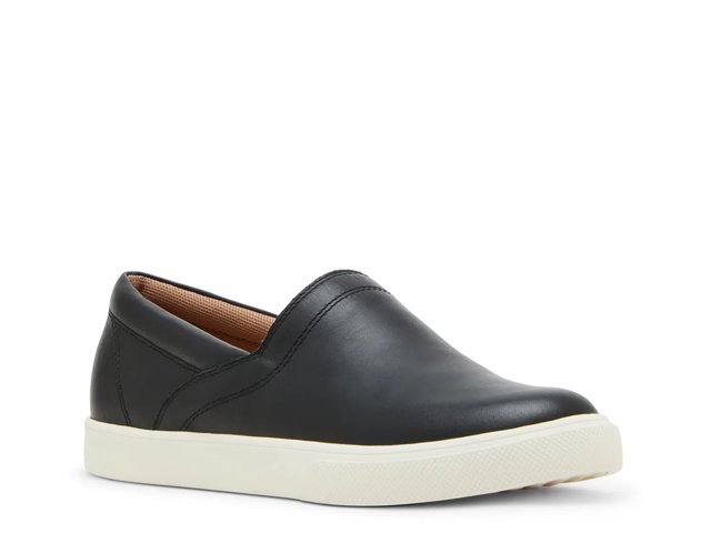 Blondo USA Garity Waterproof Slip On Sneaker
