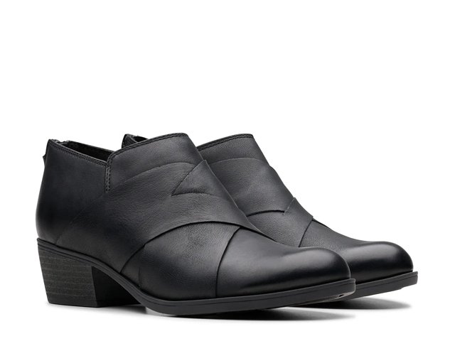 Clark booties dsw best sale