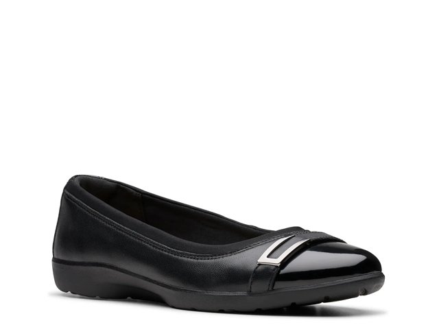 Clarks flats dsw hot sale