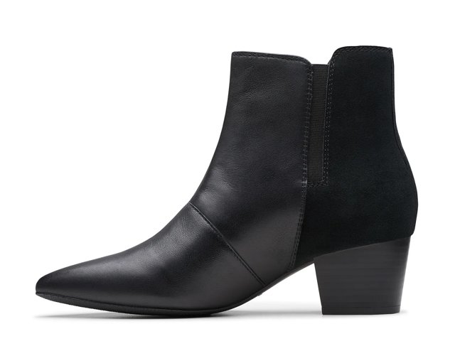Clarks Women s Ellanie Vibe Boot Black Ankle Boots 7