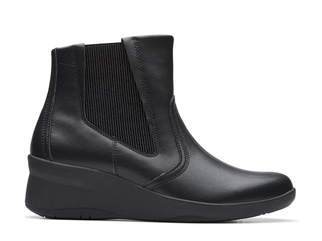 Clarks Suttyn Rae Wedge Bootie