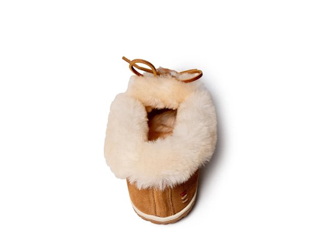 Minnetonka Ultimate Slipper - Free Shipping | DSW