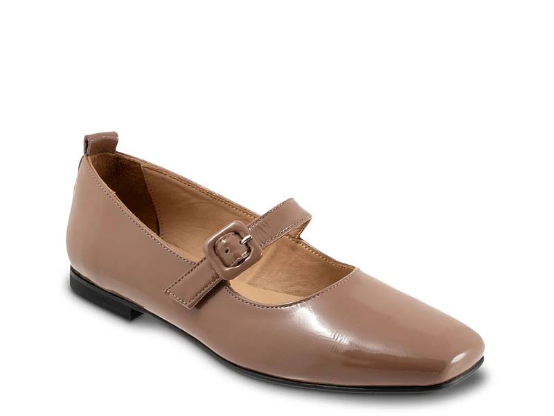 Eliana Mary Jane Flat